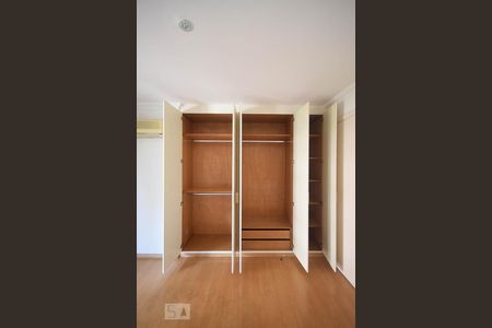 Apartamento para alugar com 364m², 5 quartos e 5 vagasArmário da Suíte 1