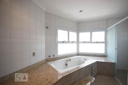Apartamento para alugar com 364m², 5 quartos e 5 vagasBanheiro Suíte 4