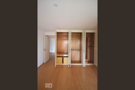 Apartamento para alugar com 364m², 5 quartos e 5 vagasArmário da Suíte 3