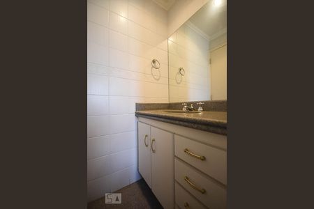 Apartamento para alugar com 364m², 5 quartos e 5 vagasBanheiro Suíte 2