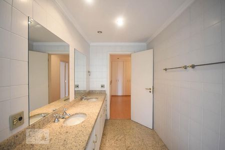 Apartamento para alugar com 364m², 5 quartos e 5 vagasBanheiro Suíte 4
