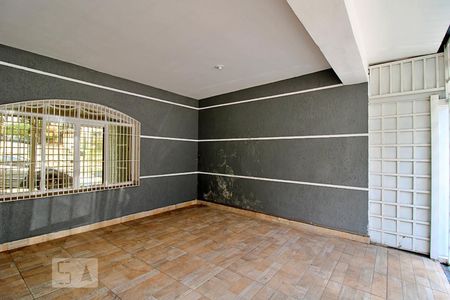 Casa à venda com 230m², 3 quartos e 2 vagasGaragem