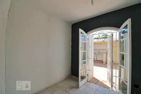 Casa à venda com 230m², 3 quartos e 2 vagasSuíte 2