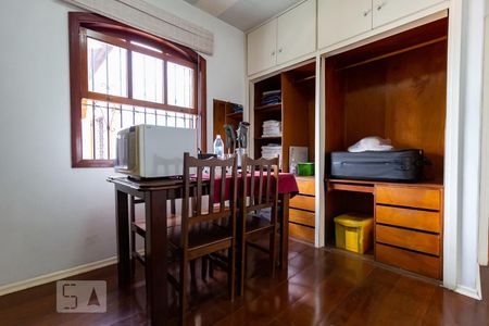 Casa à venda com 310m², 3 quartos e 2 vagasQuarto 1 - Closet