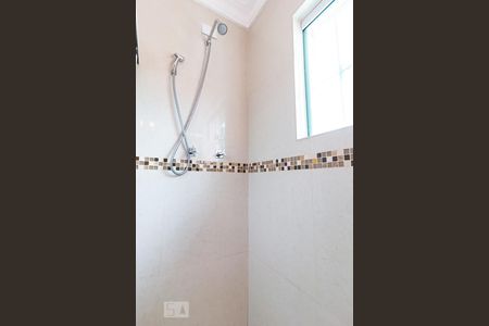 Casa à venda com 310m², 3 quartos e 2 vagasBanheiro do Quarto 1