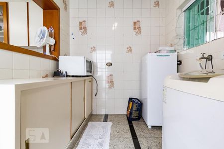 Casa à venda com 310m², 3 quartos e 2 vagasÁrea de Serviço