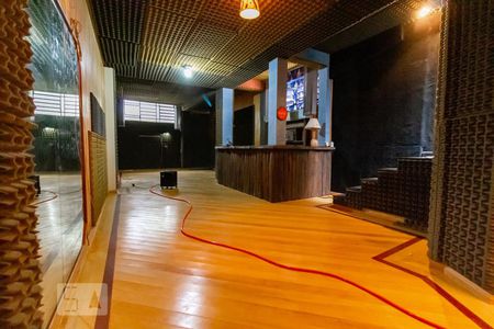 Casa à venda com 310m², 3 quartos e 2 vagasStudio