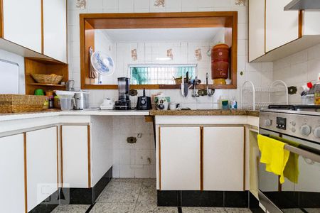 Casa à venda com 310m², 3 quartos e 2 vagasCozinha