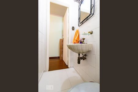 Casa à venda com 310m², 3 quartos e 2 vagasLavabo