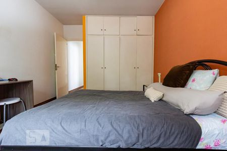 Casa à venda com 310m², 3 quartos e 2 vagasQuarto 2