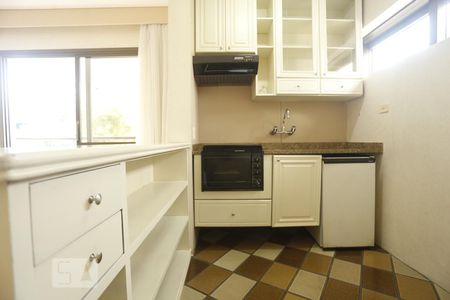 Cozinha de apartamento para alugar com 1 quarto, 50m² em Bela Vista, São Paulo