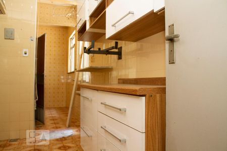 Apartamento para alugar com 60m², 2 quartos e sem vaga Apartamento para alugar com 60m², 2 quartos e sem vagaArmario Cozinha
