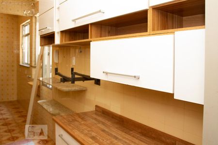 Apartamento para alugar com 60m², 2 quartos e sem vaga Apartamento para alugar com 60m², 2 quartos e sem vagaArmario Cozinha