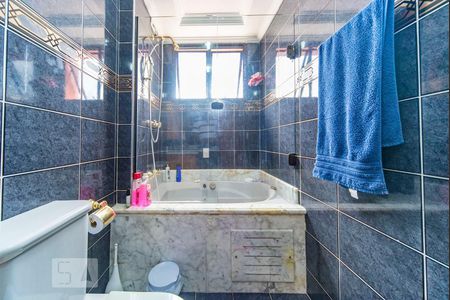 Apartamento à venda com 162m², 3 quartos e 2 vagasBanheira