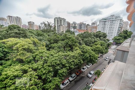 Vista da Sala de apartamento à venda com 2 quartos, 82m² em Icaraí, Niterói
