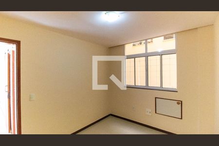 Quarto 2 de apartamento para alugar com 2 quartos, 52m² em Cubango, Niterói
