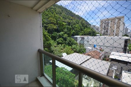 Apartamento para alugar com 71m², 2 quartos e 1 vagaVaranda