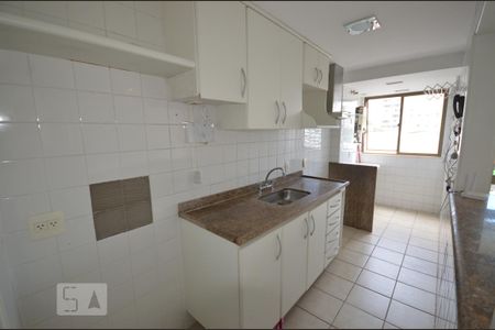 Apartamento para alugar com 71m², 2 quartos e 1 vagaCozinha
