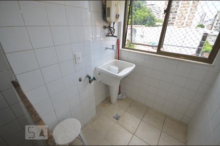 Apartamento para alugar com 71m², 2 quartos e 1 vagaÁrea de Serviço