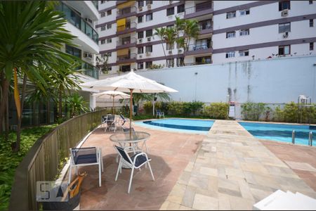 Apartamento para alugar com 71m², 2 quartos e 1 vagaPiscina
