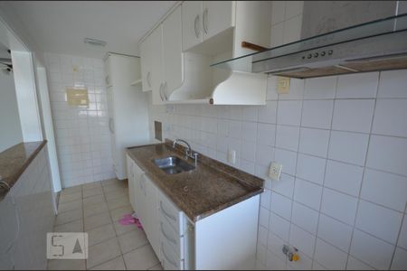 Apartamento para alugar com 71m², 2 quartos e 1 vagaCozinha