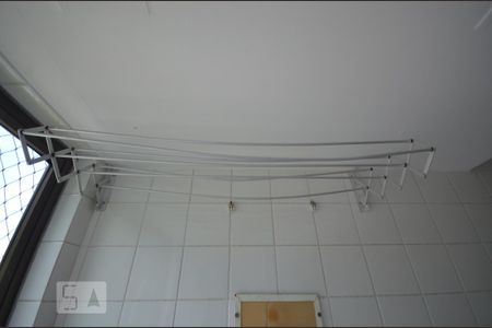 Apartamento para alugar com 71m², 2 quartos e 1 vagaÁrea de Serviço