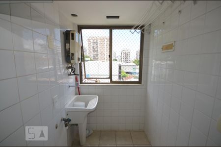 Apartamento para alugar com 71m², 2 quartos e 1 vagaÁrea de Serviço