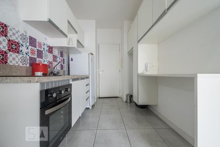 Cozinha de apartamento para alugar com 1 quarto, 35m² em Brooklin, São Paulo