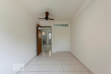 Quarto 1 de apartamento para alugar com 2 quartos, 50m² em Jardim Previdencia, São Paulo