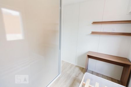 Quarto 01 de apartamento para alugar com 2 quartos, 54m² em Bom Retiro, São Paulo