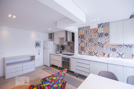 Sala e Cozinha de apartamento para alugar com 1 quarto, 35m² em Água Branca, São Paulo