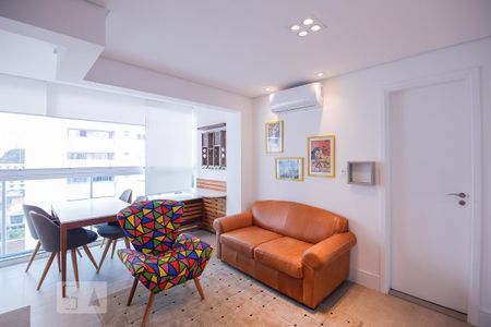 Sala e Cozinha de apartamento para alugar com 1 quarto, 35m² em Água Branca, São Paulo
