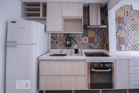 Cozinha de apartamento para alugar com 1 quarto, 35m² em Água Branca, São Paulo