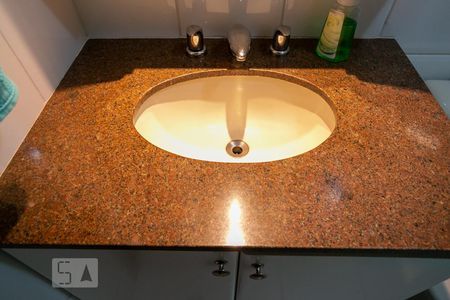 Apartamento à venda com 93m², 3 quartos e 4 vagasBanheiro