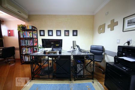 Apartamento à venda com 150m², 3 quartos e 2 vagasEscritório