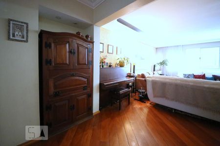 Apartamento à venda com 150m², 3 quartos e 2 vagasEntrada