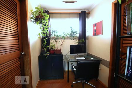 Apartamento à venda com 150m², 3 quartos e 2 vagasEscritório