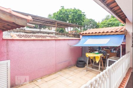 Casa à venda com 273m², 4 quartos e 3 vagas Casa à venda com 273m², 4 quartos e 3 vagasVaranda dos Fundos