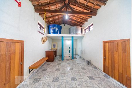 Casa à venda com 273m², 4 quartos e 3 vagas Casa à venda com 273m², 4 quartos e 3 vagasSótão