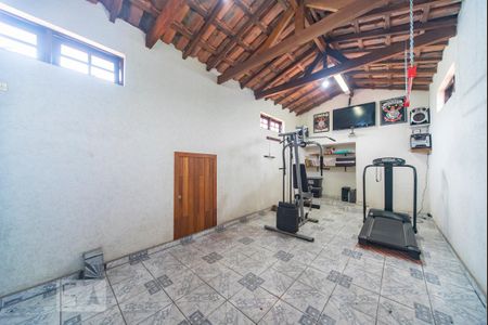 Casa à venda com 273m², 4 quartos e 3 vagas Casa à venda com 273m², 4 quartos e 3 vagasSótão
