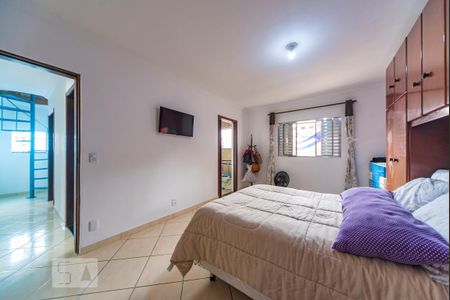 Casa à venda com 273m², 4 quartos e 3 vagas Casa à venda com 273m², 4 quartos e 3 vagasQuarto 4