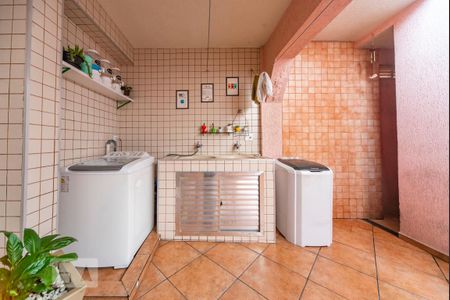 Casa à venda com 273m², 4 quartos e 3 vagas Casa à venda com 273m², 4 quartos e 3 vagasÁrea de Serviço e Churrasqueira