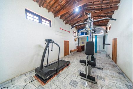 Casa à venda com 273m², 4 quartos e 3 vagas Casa à venda com 273m², 4 quartos e 3 vagasSótão