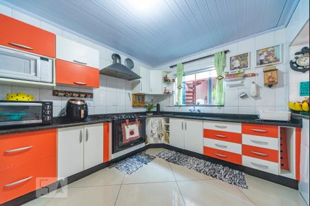 Casa à venda com 273m², 4 quartos e 3 vagas Casa à venda com 273m², 4 quartos e 3 vagasCozinha