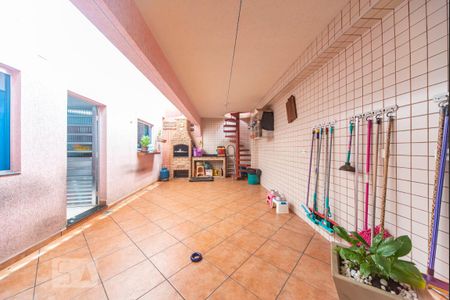 Casa à venda com 273m², 4 quartos e 3 vagas Casa à venda com 273m², 4 quartos e 3 vagasÁrea de Serviço e Churrasqueira