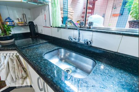 Pia  de casa à venda com 4 quartos, 273m² em Parque Novo Oratório, Santo André