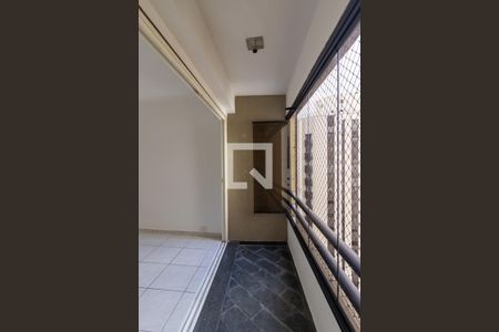 Varanda de apartamento à venda com 2 quartos, 57m² em Vila Uberabinha, São Paulo