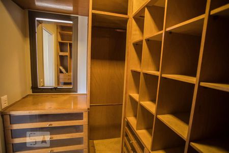Apartamento para alugar com 83m², 2 quartos e 2 vagasCloset do Quarto suite 1