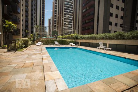 Apartamento para alugar com 83m², 2 quartos e 2 vagasÁrea comum - Piscina