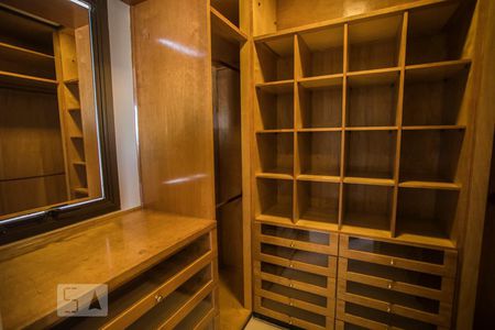 Apartamento para alugar com 83m², 2 quartos e 2 vagasCloset do Quarto suite 1